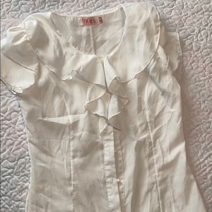 Shortsleeved button up with ruffle collar